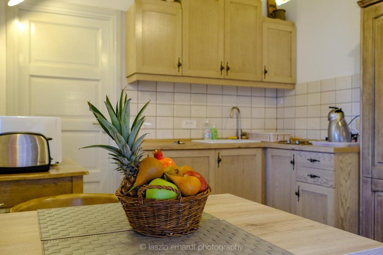 Ciprus Porta Apartmanok Balatonkenese Exterior foto