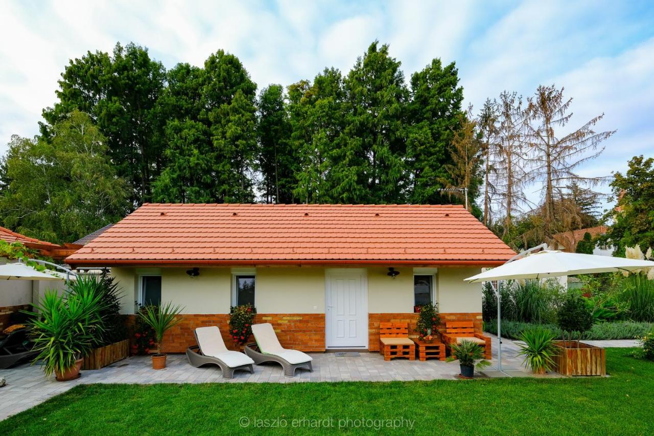 Ciprus Porta Apartmanok Balatonkenese Exterior foto