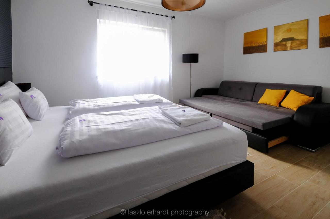 Ciprus Porta Apartmanok Balatonkenese Exterior foto