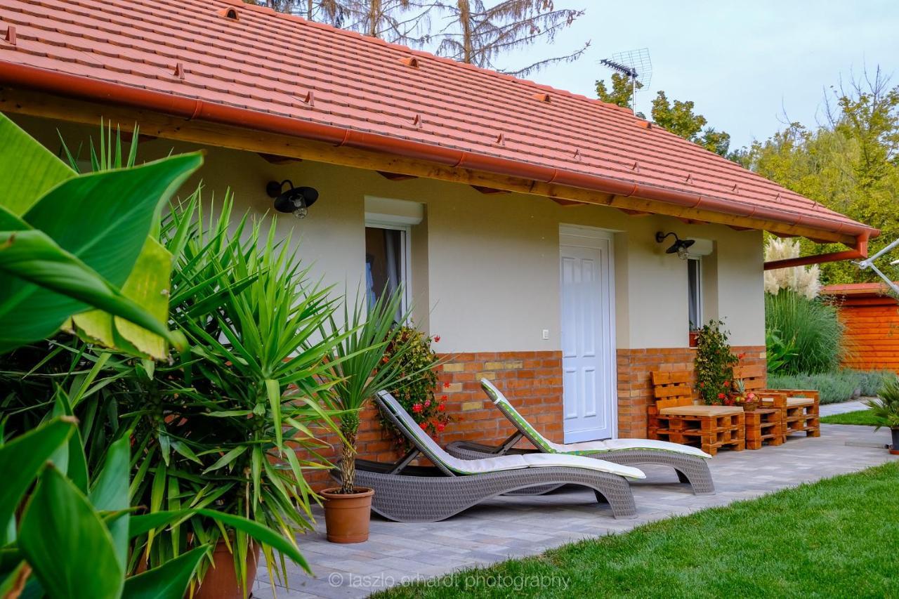 Ciprus Porta Apartmanok Balatonkenese Exterior foto